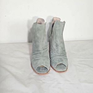 Kristin Cavallari x Chinese Laundry sage suede lash split peep toe booties 7.5